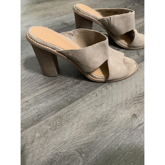 UGG Shoes Womens Size 11 Taupe Suede Heeled Sandals Open Toe Slip On Mule - Picture 1 of 7